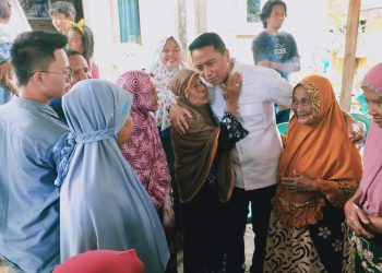 Lebaran Ketupat, Bupati Boltim Berbaur dengan Masyarakat Moyongkota