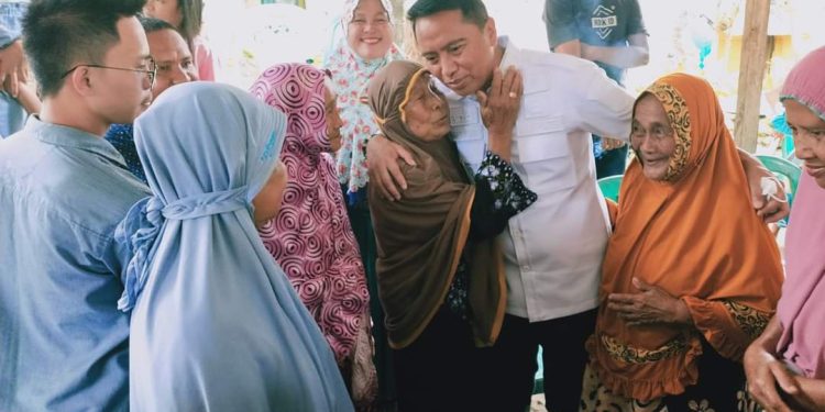 Lebaran Ketupat, Bupati Boltim Berbaur dengan Masyarakat Moyongkota