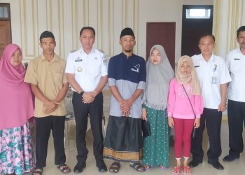 Bupati Boltim Lepas Dua Jamaah Umroh