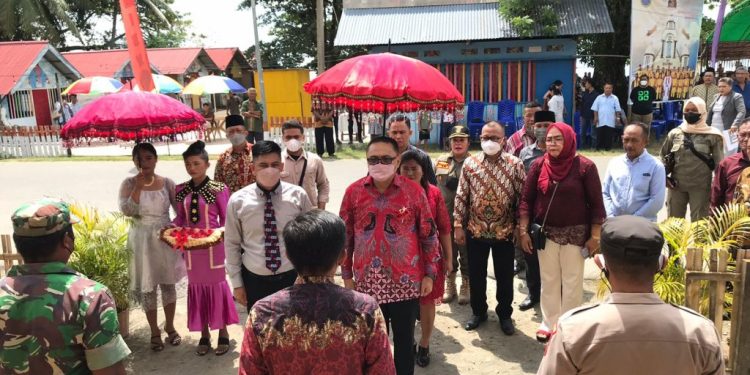 Pj Bupati Bolmong Limi Mokodompit Resmikan Gereja Eben Heazer Labuan Uki