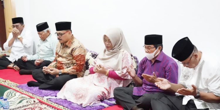 Sebelum Tempati Rumah Dinas, Pj Bupati Bolmong Gelar Doa Bersama