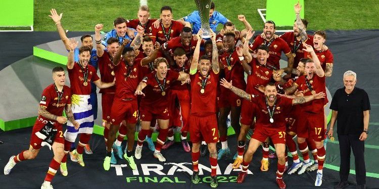 Giallorossi ‘Buka Puasa’ Gelar Usai Juara ECL