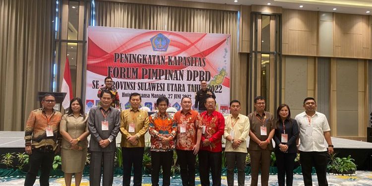 Ketua DPRD Bolmong Welty Komaling Ikut Bimtek Peningkatan Kapasitas