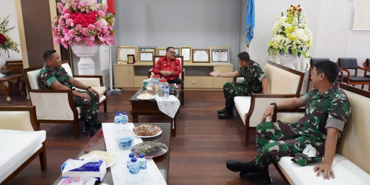 Pj Bupati Limi Mokodompit Terima Kunjungan Danrem 131 Santiago