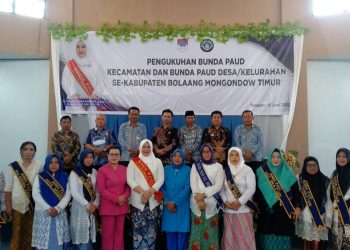 Mama Icat Lantik Bunda Paud se-Boltim