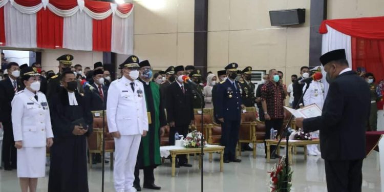 Limi Mokodompit Resmi Dilantik sebagai Penjabat Bupati Bolmong