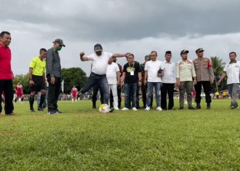 Pj Bupati Limi Mokodompit Buka Open Tournament Kancil Mas 2022 se-BMR