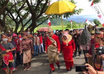 Pj Bupati Limi Mokodompit dijemput Secara Adat