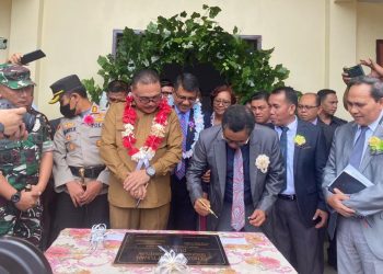 Bupati Limi Resmikan Gereja Masehi Advent Hari Ketujuh di Desa Dumoga
