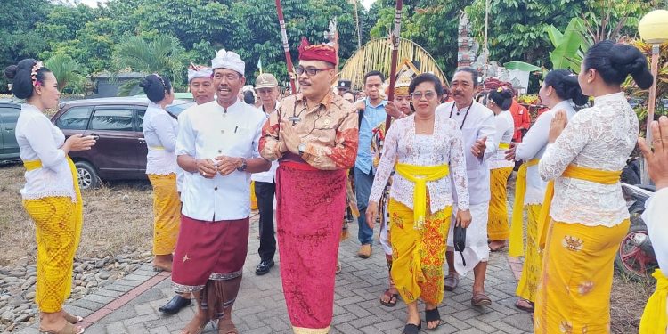 Bupati Limi Resmikan Padmasana Pura Jagatnatha Eka Kahyangan di Dumoga II