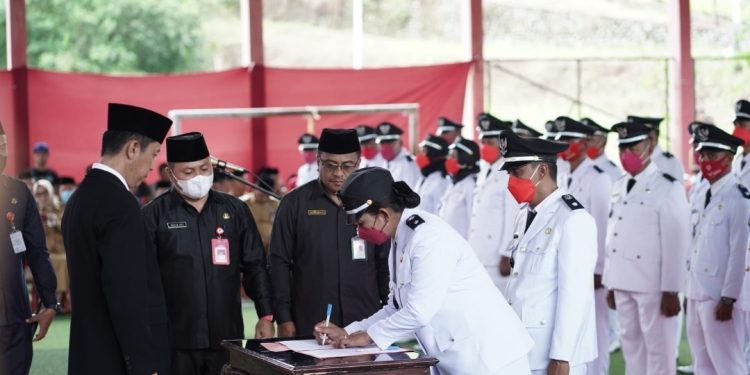 38 Sangadi Terpilih di Bolsel Resmi di Lantik oleh Bupati Bersama Wabup