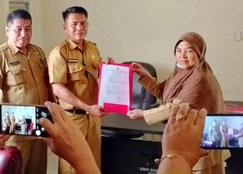 Isi Kekosongan Jabatan, Bupati Limi Tunjuk Raola Sugeha Plt Kadis Sosial