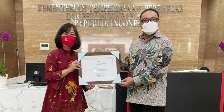 Bupati Bolmong Terima Penghargaan KLA Pratama dari Kementerian PPPA RI