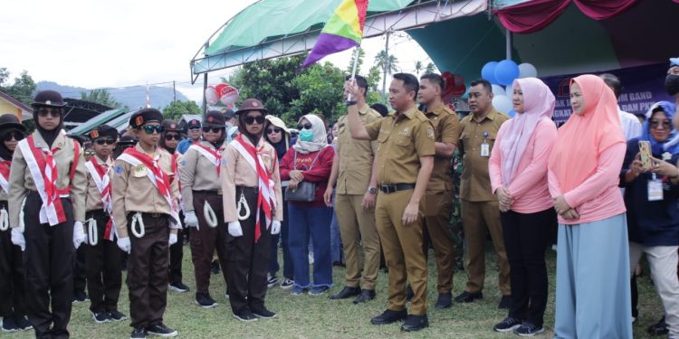 Bupati Boltim Buka Lomba Drumband dan Gerak Jalan Tingkat Kabupaten