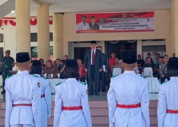 Bupati Limi Kukuhkan 36 Anggota Paskibraka