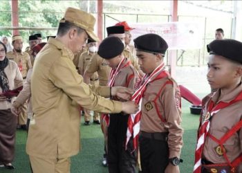 Bupati Bolsel Lantik dan Kukuhkan Pramuka Garuda Golongan Penggalang