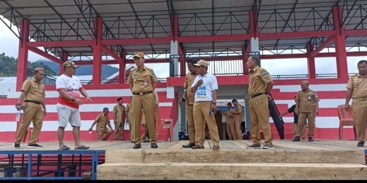 Iskandar Kamaru dan Jajaran Pemkab Bolsel Tinjau Lokasi Persiapan Pelaksanaan Upacara Kemerdekaan RI ke-77 Tahun