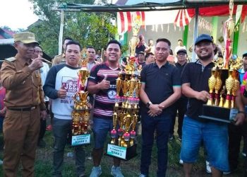 Bupati Support Olahraga Sepakbola di Boltim