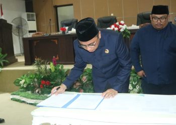 Bupati Boltim Tandatangani Nota Kesepakatan KUA-PPAS Perubahan 2022