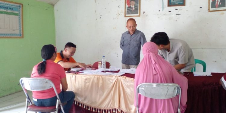 Dinsos Monitoring Penyaluran BLT BBM di Kecamatan Modayag