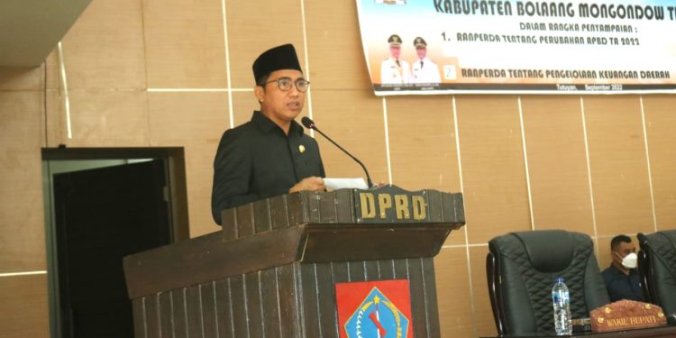 Bupati Boltim Hadiri Paripurna Ranperda Perubahan APBD Tahun 2022 serta Pengelolaan Keuangan Daerah