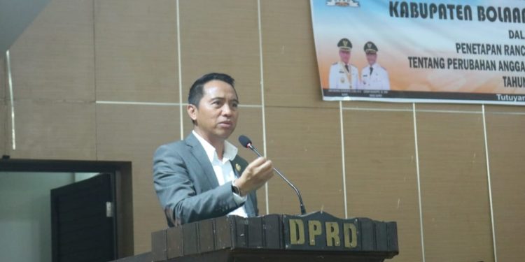Bupati Boltim Hadiri Paripurna Penetapan Ranperda APBD-Perubahan