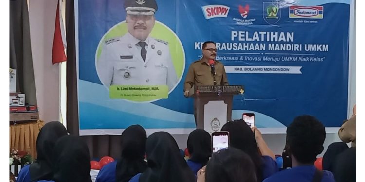 Pj Bupati Limi Mokodompit Buka Pelatihan Kewirausahaan UMKM