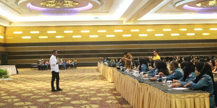 Bupati Buka Bimtek dan Rakon Tahun 2022 yang Digelar TP-PKK Boltim