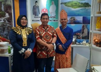 Ketua Dekranasda Boltim Hadiri Pameran Produk Unggulan Daerah