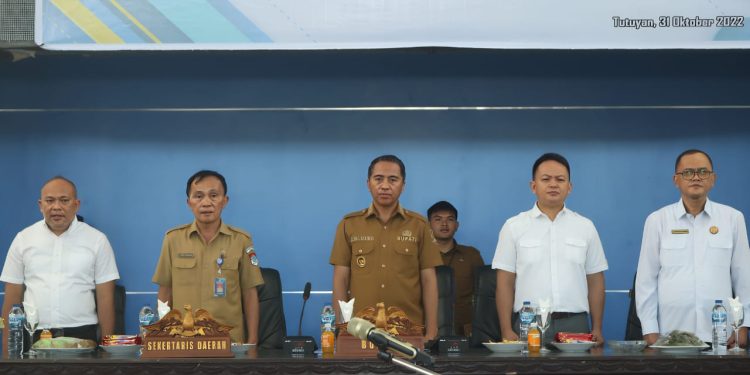 Bupati Boltim Lantik Pengurus LPPD Periode 2021-2025