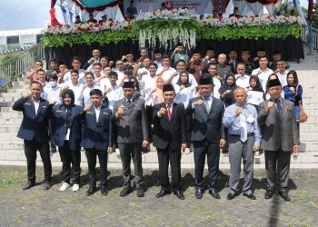 Bupati Lantik Pengurus Karang Taruna Boltim Masa Bakti 2022-2027