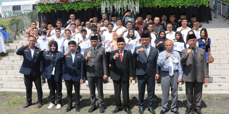 Bupati Lantik Pengurus Karang Taruna Boltim Masa Bakti 2022-2027