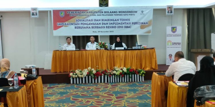 Sekda Tahlis Buka Bimtek Pengawasan dan Implementasi Perizinan Berusaha Berbasis Resiko
