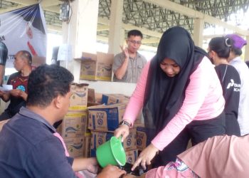 Pemkab Bersama TP-PKK Boltim Gelar Pasar Murah di Pasar Ambang Modayag