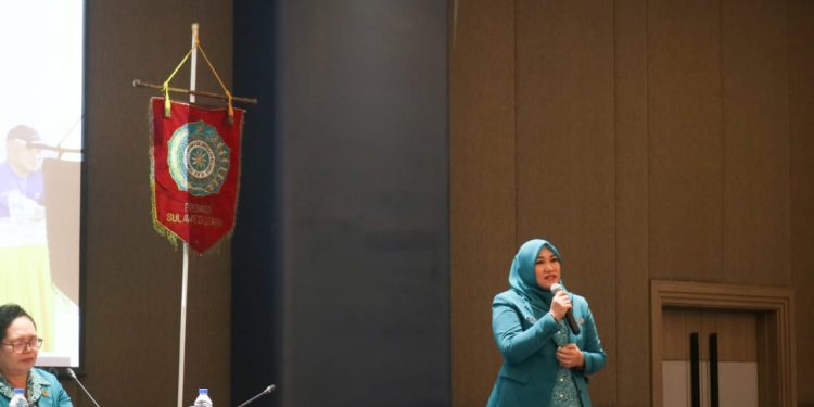 Hadiri Rakor TP-PKK Provinsi Sulut, Mama Icat Sampaikan Laporan Kegiatan TP-PKK Boltim Tahun 2022