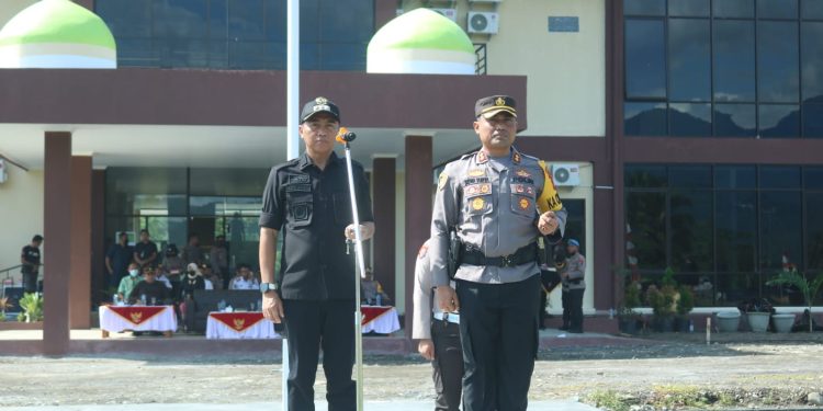 Bupati Botim Pimpin Apel Gelar Pasukan Operasi Kepolisian Terpusat Lilin Samrat Tahun 2022