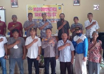 Polsek Modayag Gelar Jumat Curhat di Desa Liberia Timur