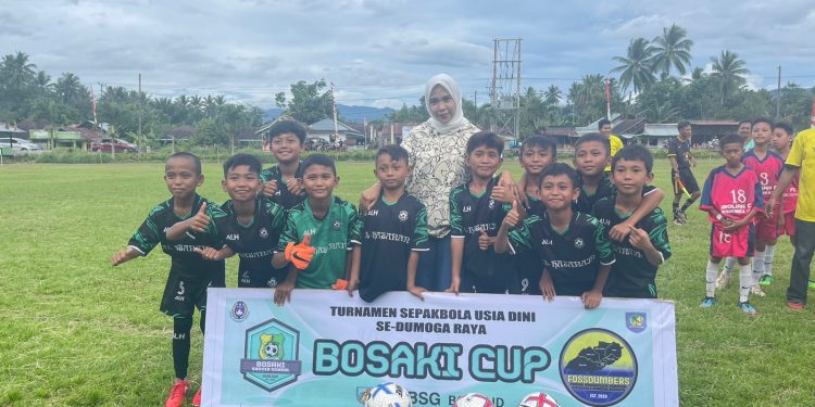 Ketua DPD KNPI Bolmong Buka Turnamen Sepakbola Usia Dini se Dumoga Raya