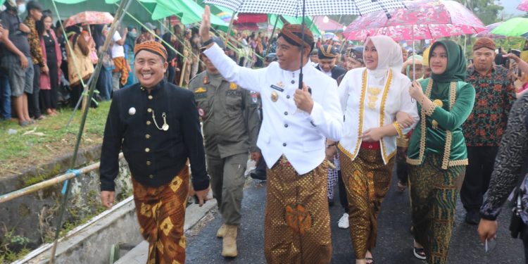 Bangga Atas Gelar KRT Kepada Bupati, Masyarakat Etnis Jawa di Boltim Akan Gelar Syukuran
