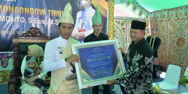 Bupati Boltim Dianugerahi Gelar Adat oleh Dewan Adat Se-BMR