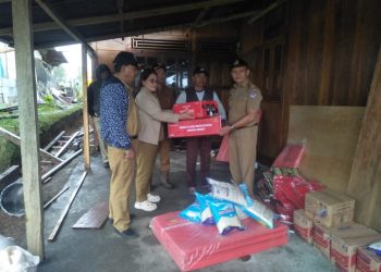 Pemkab Boltim Bantu Korban Bencana Angin Kencang di Bongkudai Selatan