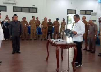 Bupati SSM Lantik Satu Pejabat Eselon II, Satu Camat dan Dua Pjs Sangadi