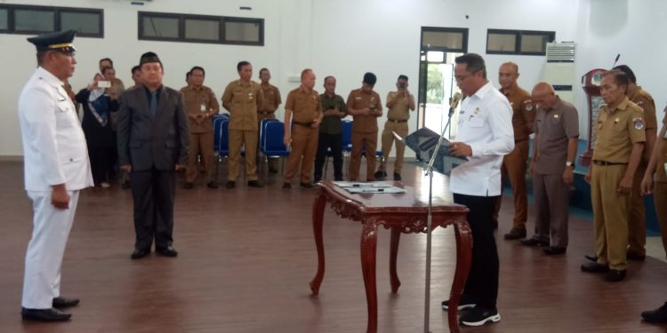 Bupati SSM Lantik Satu Pejabat Eselon II, Satu Camat dan Dua Pjs Sangadi