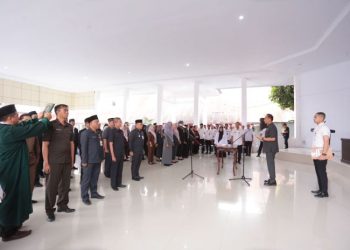 Sekkot Lantik dan Ambil Sumpah 56 Pejabat Fungsional Pemkot Kotamobagu