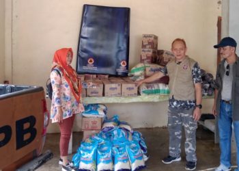 Pemkab Boltim Bantu Korban Banjir di Desa Molobog Timur