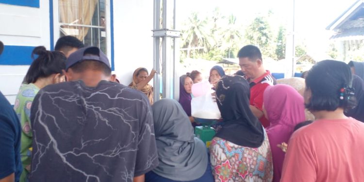 Pemdes Modayag II Bersama Disperindag Sulut Gelar Pasar Murah