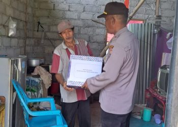 Di Bulan Penuh Berkah, Polres Boltim Salurkan Bansos Paket Sembako kepada Masyarakat