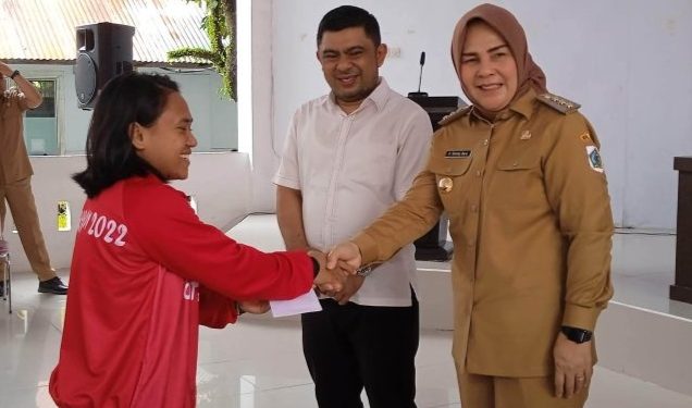Pemkot Tepati Janji, Atlet Kotamobagu Peraih Medali Terima Bonus