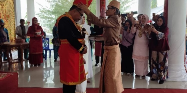 Pj Bupati Resmi Sandang Gelar ‘Bogani Ki Limi’