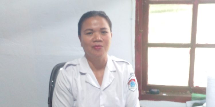 Sangadi Alce Imbau Masyarakat Manfaatkan Perekaman E-KTP di Aula Kantor Desa Lanut